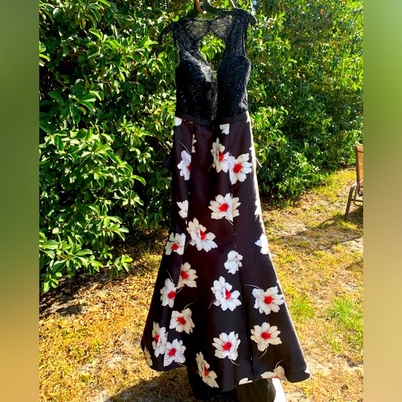 Dave & Johnny Dresses & Skirts - Dave and Johnny black floral Gown Sz 11/12